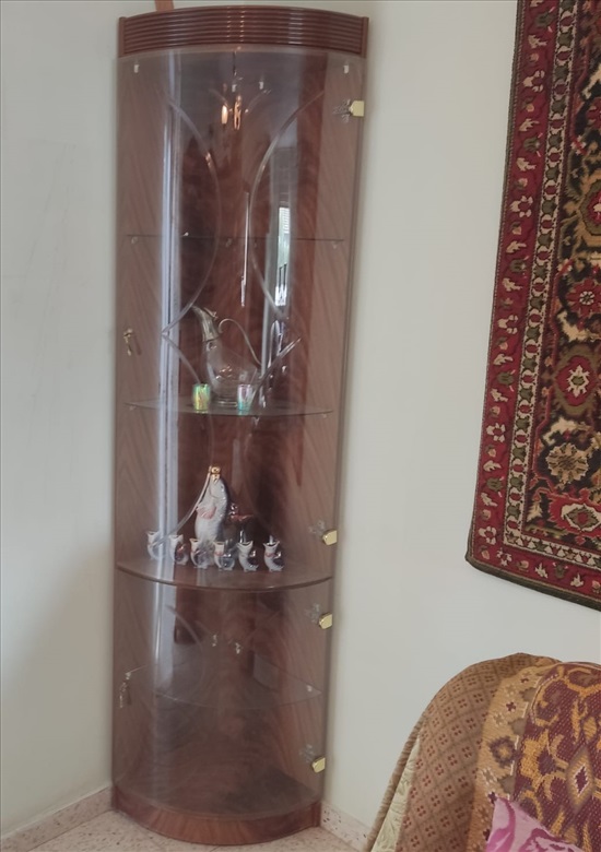 תמונה 2 ,ויטרינה למכירה בעפולה ריהוט  מזנון/ ויטרינה