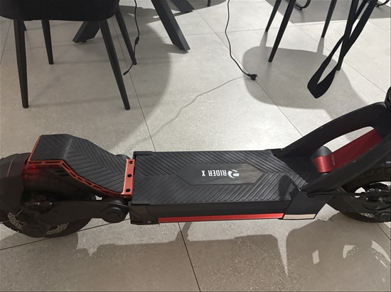 תמונה 7 ,קורקינט חשמלי  למכירה בהרצליה מוצרי חשמל  אחר
