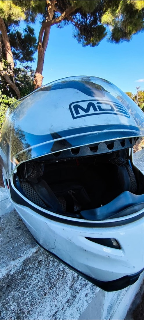 תמונה 4 ,קסדות וכפפות למכירה בפתח תקווה  ציוד ספורט  ביגוד