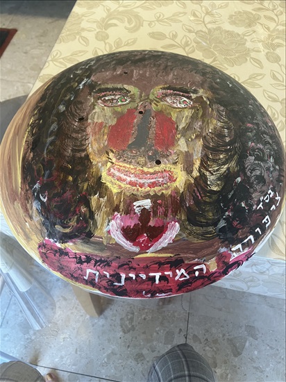 תמונה 3 ,ציור אקריליק על מכסה נירוסטה למכירה ברמת גן אומנות  ציור