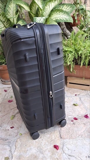 תמונה 3 ,מזוודה גדולה 67/49/30 למכירה ברמת גן למטייל ולמתגייס  מזוודות ותיקים
