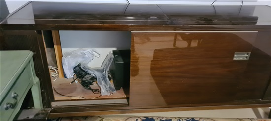 תמונה 11 ,קונסולת פטיפון וטלויזיה למכירה באלפי מנשה ריהוט  ענתיקות