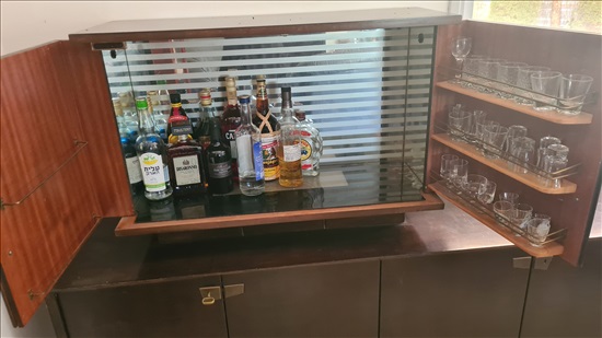 תמונה 5 ,מזנון וינטאג' משולב בר למכירה באלפי מנשה ריהוט  מזנון
