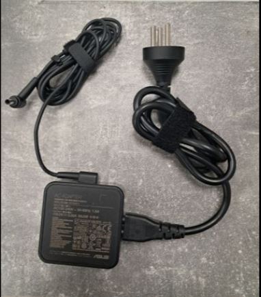 תמונה 1 ,מטען ASUS למכירה בחיפה מחשבים וציוד נלווה  מחשב נייד