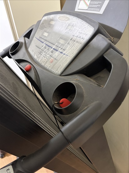 תמונה 1 ,הליכון  למכירה בסתריה  ציוד ספורט  מכשירי כושר ביתי