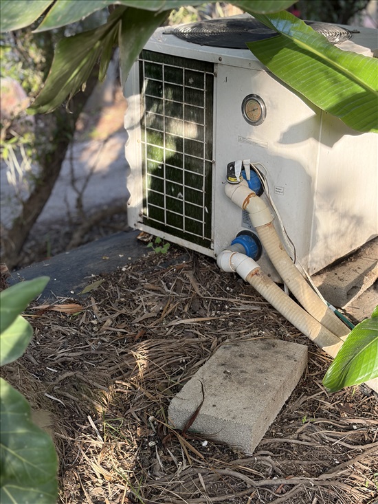 תמונה 4 ,גקוזי ל 6 אנשים כולל משאבת חום למכירה בסתריה  כלים סניטריים  ג'קוזי
