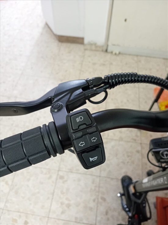 תמונה 3 ,קורקינט חשמלי  למכירה בתל אביב  אופניים  אופניים חשמליים