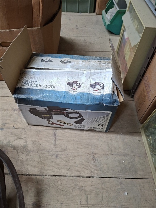 תמונה 5 ,כננת משיכה 12VDC ELECTRIC WINC למכירה ברחובות כלי עבודה  אחר