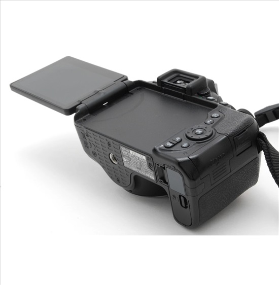 תמונה 2 ,Nikon d5500  למכירה בפתח תקווה צילום  מצלמה רפלקס דיגיטלית