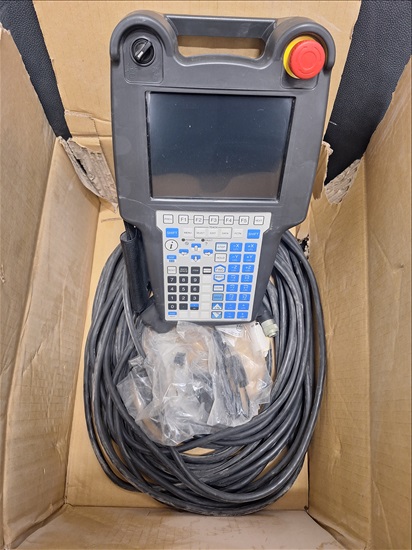 תמונה 4 ,שלט/ג'ויסטיק Fanuc לרובוט למכירה בדימונה ציוד לתעשייה  מכונות
