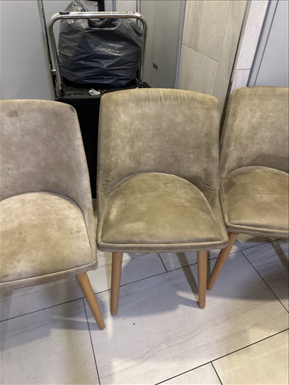 תמונה 2 ,ארבעה כיסאות תואמים  למכירה בירושלים ריהוט  כיסאות