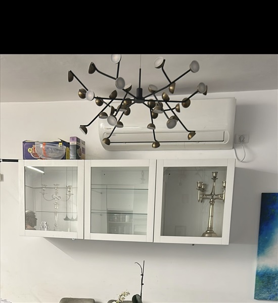 תמונה 3 ,שלוש ארונות תואמים לתלייה למכירה בירושלים ריהוט  ארונות
