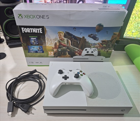 תמונה 1 ,Xbox One S 1TB + שלט + קופסה למכירה בבית דגן משחקים וקונסולות  XBox ONE