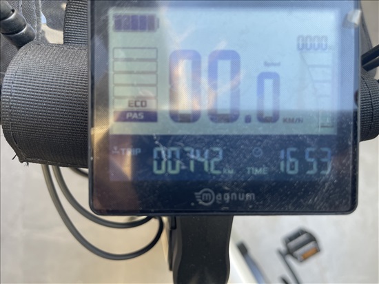 תמונה 4 ,אופניים חשמליים מגניום רנג׳ר  למכירה בתל אביב אופניים  אופני כביש