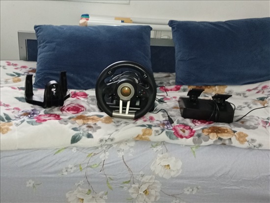 תמונה 1 ,הגה מרוצים  למכירה בפתח תקווה משחקים וקונסולות  אביזרים לקונסולות