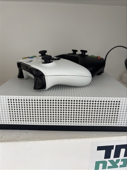 תמונה 1 ,Xbox one s למכירה בנהרייה משחקים וקונסולות  XBox ONE