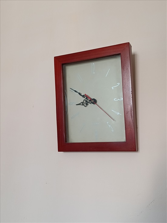 תמונה 2 ,שעוני קיר  למכירה בנשר תכולת דירה  שונות