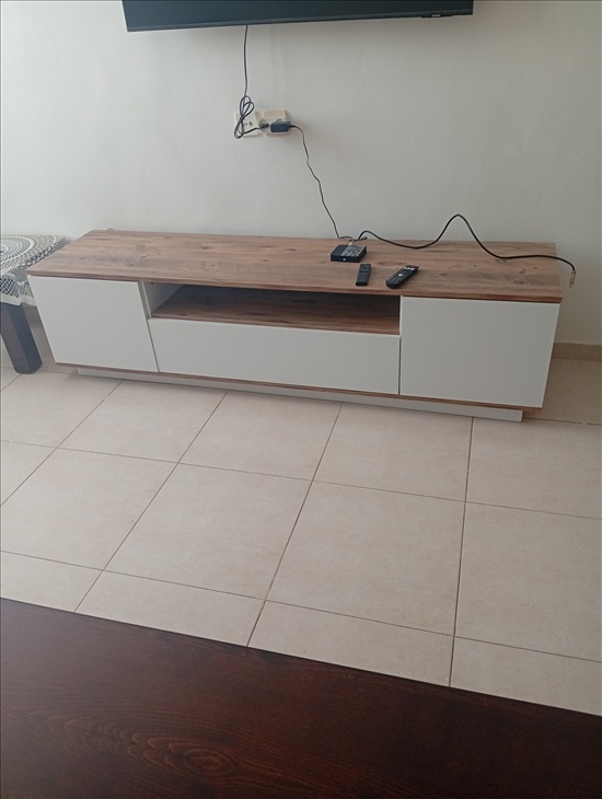 תמונה 2 ,מזנון + שולחן כתיבה  למכירה בחולון ריהוט  מזנון