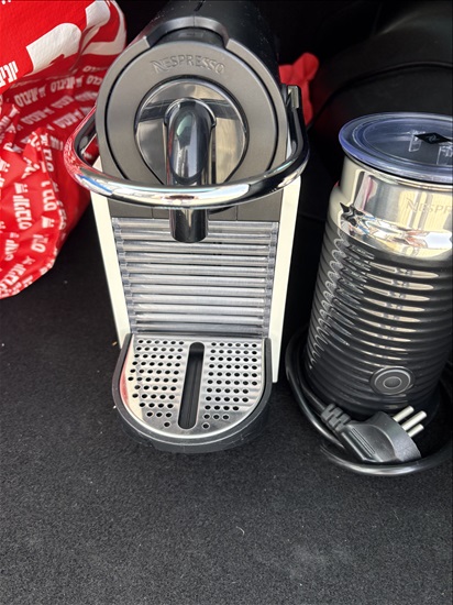 תמונה 1 ,מכונת קפה של Nespresso  למכירה בעפולה מוצרי חשמל  מכונת קפה