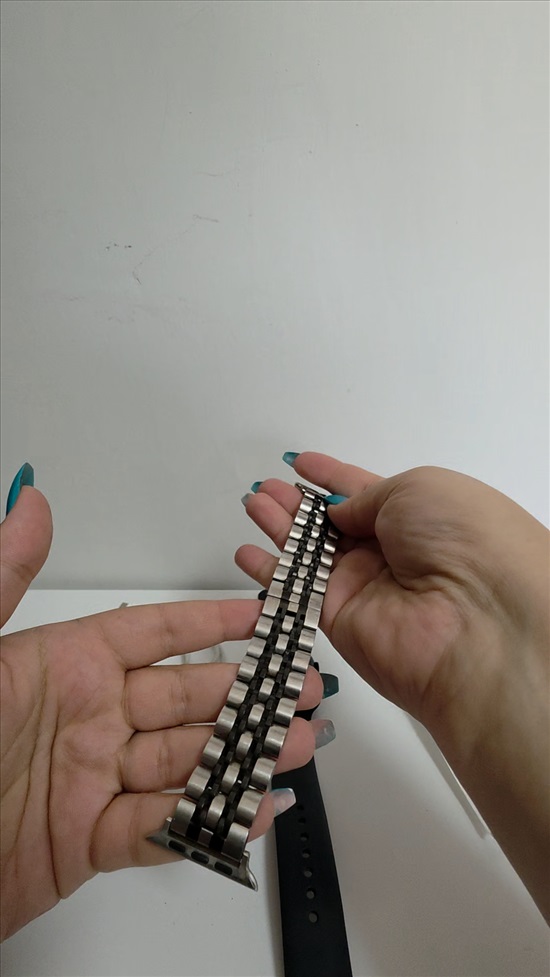 תמונה 1 ,Apple watch series 9 45mm למכירה בגן יבנה סלולרי  אחר