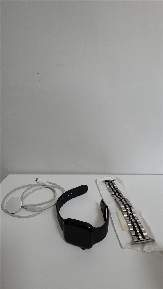תמונה 6 ,Apple watch series 9 45mm למכירה בגן יבנה סלולרי  אחר
