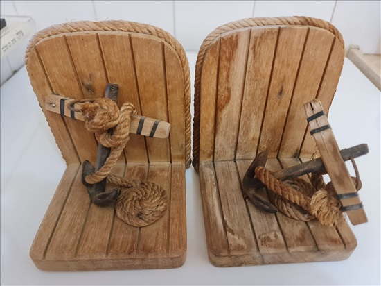 תמונה 4 ,זוג מחזיקי ספרים וינטג' מעץ למכירה באילת אספנות  חפצי נוי