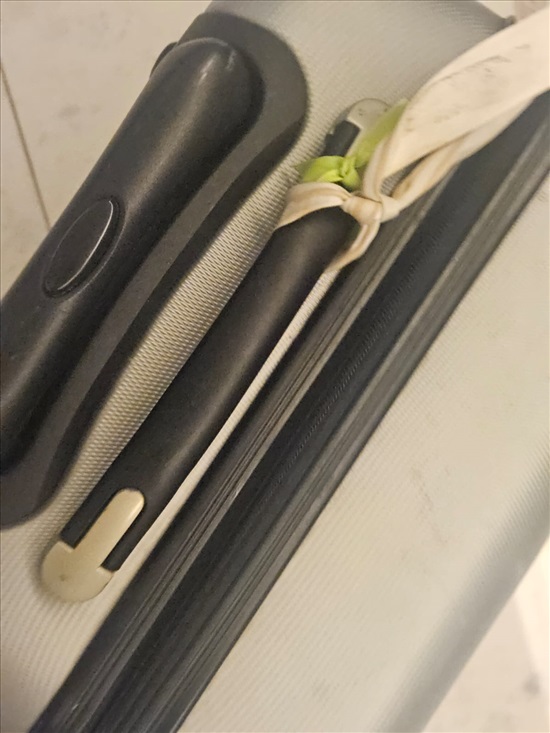 תמונה 2 ,מזוודה טרולי קשיחה למכירה בראשון לציון למטייל ולמתגייס  מזוודות ותיקים