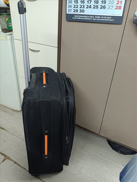 תמונה 6 ,מזוודה בינונית למכירה בהרצליה למטייל ולמתגייס  מזוודות ותיקים