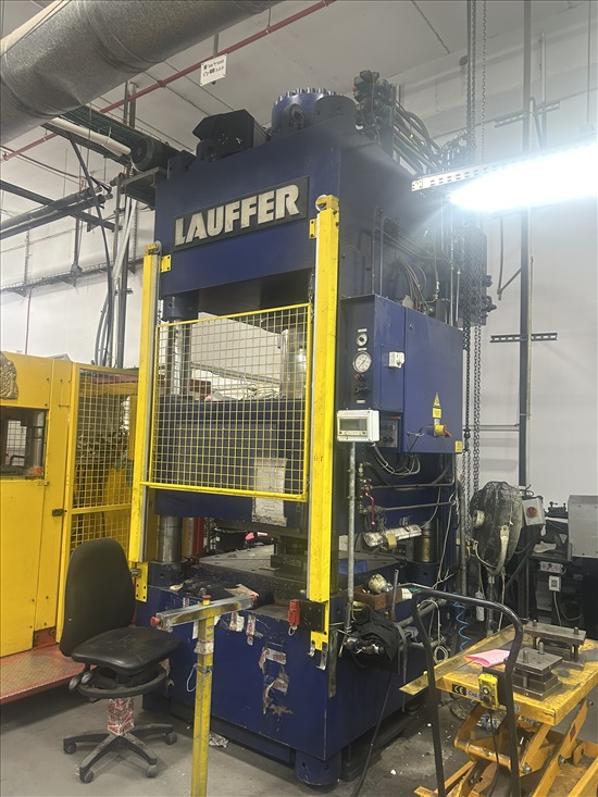 תמונה 3 ,מכבש הידראולי  400 טון LAUFFER למכירה באשדוד ציוד לתעשייה  מכונות