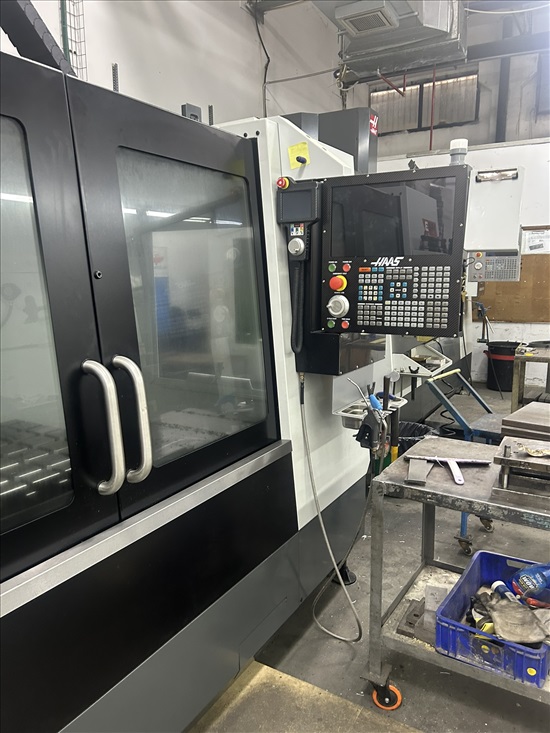 תמונה 3 ,כרסומת CNC HAAS VM3 שנת 2025  למכירה באשדוד ציוד לתעשייה  מכונות