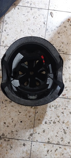 תמונה 1 ,קסדה חדשה עם פנס אחורי מהבהב  למכירה ברחובות  אופניים  אביזרים
