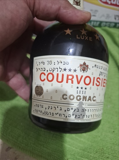 תמונה 10 ,קוניאק קורבזיה 1970-1980 סגור. למכירה בבית אריה אספנות  יינות