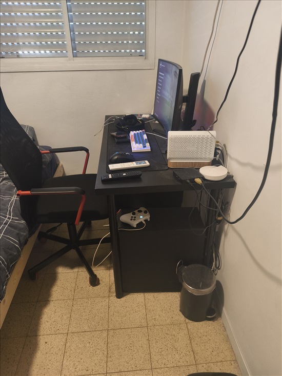 תמונה 2 ,שולחן מחשב או שולחן כתיבה שחור למכירה בראשון לציון ריהוט  שולחן מחשב