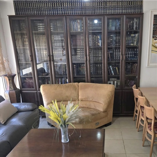 תמונה 1 ,ספריית קודש  למכירה באלעד תכולת דירה  שונות