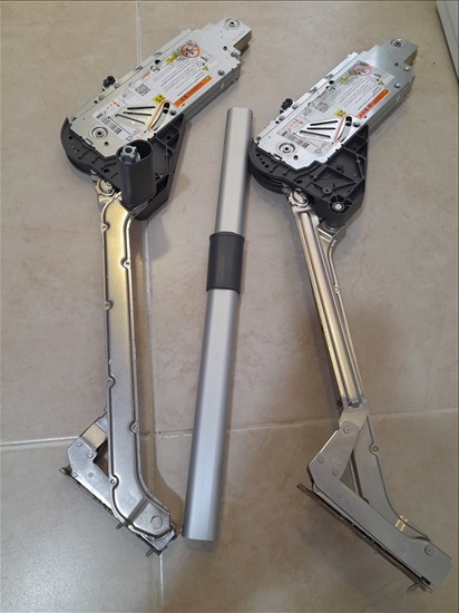 תמונה 2 ,מנגנון לארון קלפה דגם בלום  למכירה בנתניה ריהוט  מטבחים