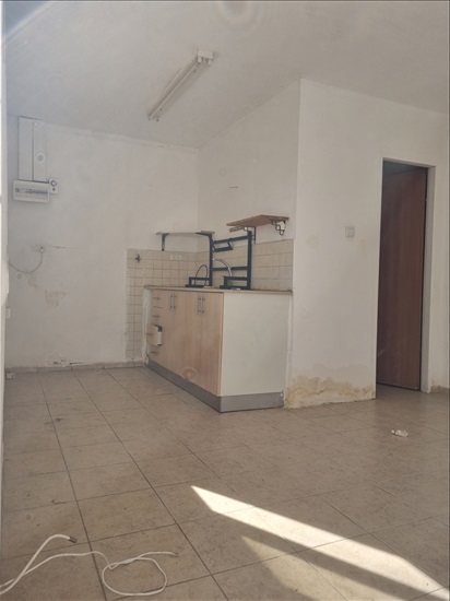 תמונה 2 ,מבנה נייד למגורים למכירה בבית עזרא מבנים ניידים  קראוון