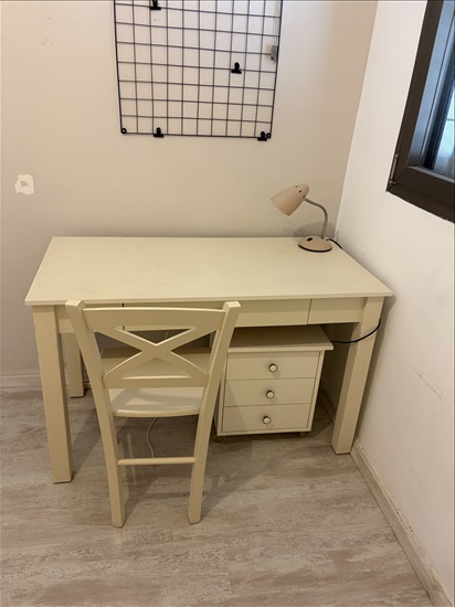 תמונה 1 ,שולחן כתיבה כיסא ומגירות למכירה בפתח תקווה ריהוט  ריהוט לחדרי ילדים