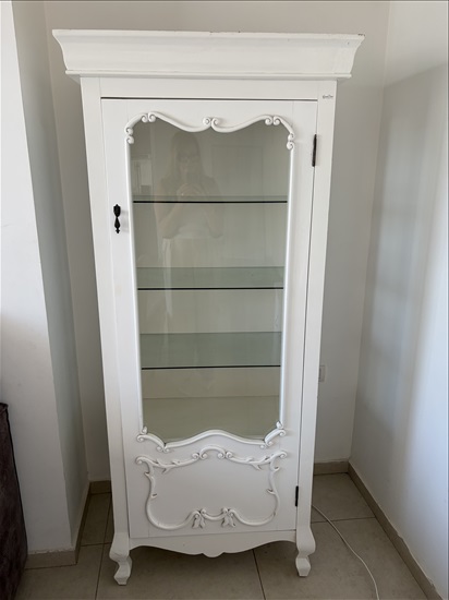 תמונה 1 ,מזנון / ויטרינה  למכירה בפתח תקווה ריהוט  מזנון/ ויטרינה
