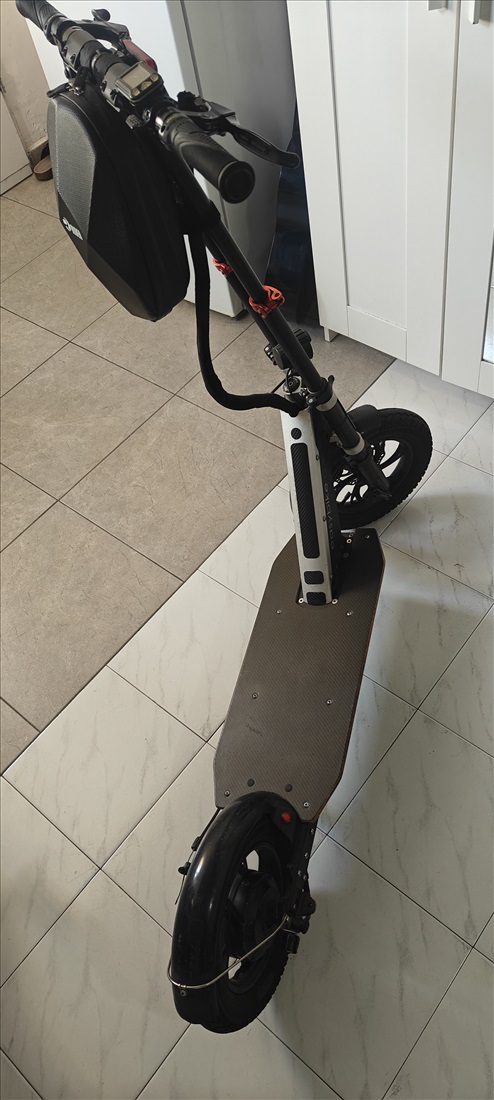 תמונה 1 ,Easybike G4 48v12.5A כולל קסדה למכירה בכפר סבא קורקינטים  קורקינט חשמלי