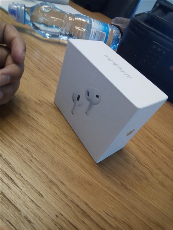 תמונה 3 ,AirPods pro 3 למכירה באשקלון מוצרי Apple  אחר