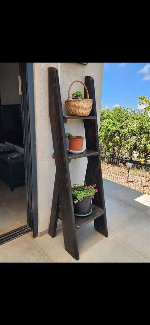 תמונה 2 ,סולם מדפים דקורטיבי  למכירה בבית אורן ריהוט  מדפים