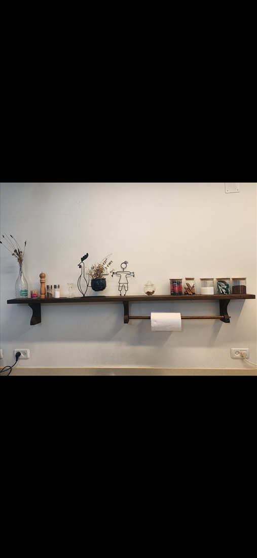 תמונה 1 ,מדף מנץ מלא בעבודת יד  למכירה בבית אורן ריהוט  מדפים