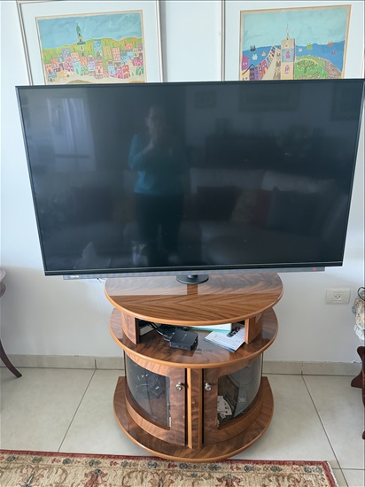 תמונה 1 ,ארונית / שידה על גלגלים  למכירה בפתח תקווה ריהוט  מזנון/ ויטרינה