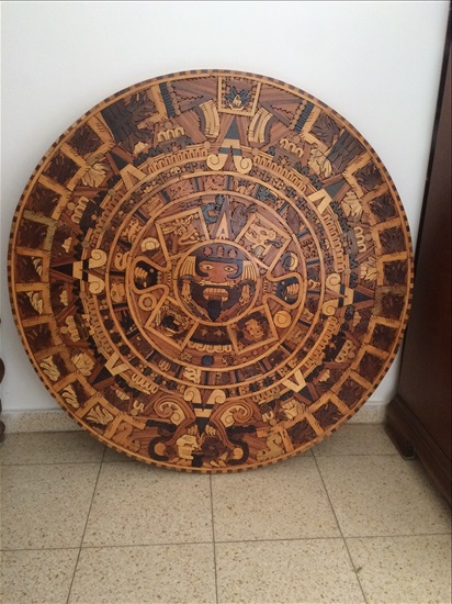 תמונה 1 ,לוח שנה אזטקי , שולחן מעץ.   למכירה בפסגת זאב אומנות  אומנות שימושית