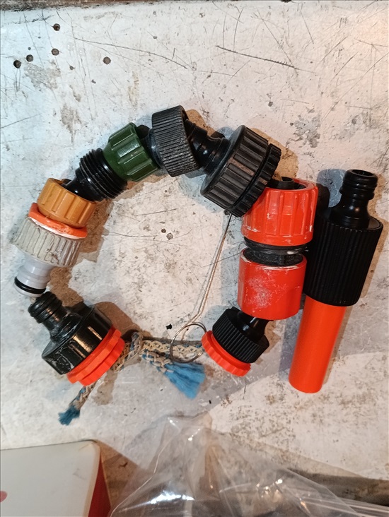 תמונה 1 ,מחברי צינורות השקיעה  למכירה בנשר לגינה  שונות