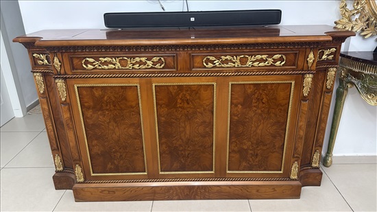 תמונה 2 ,קונסולה למכירה בהרצליה ריהוט  כורסאות