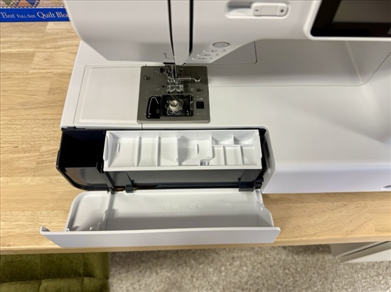תמונה 4 ,מכונת רקמה ממוחשבת Bernina Ber למכירה בתל אביב מוצרי חשמל  מכונת תפירה