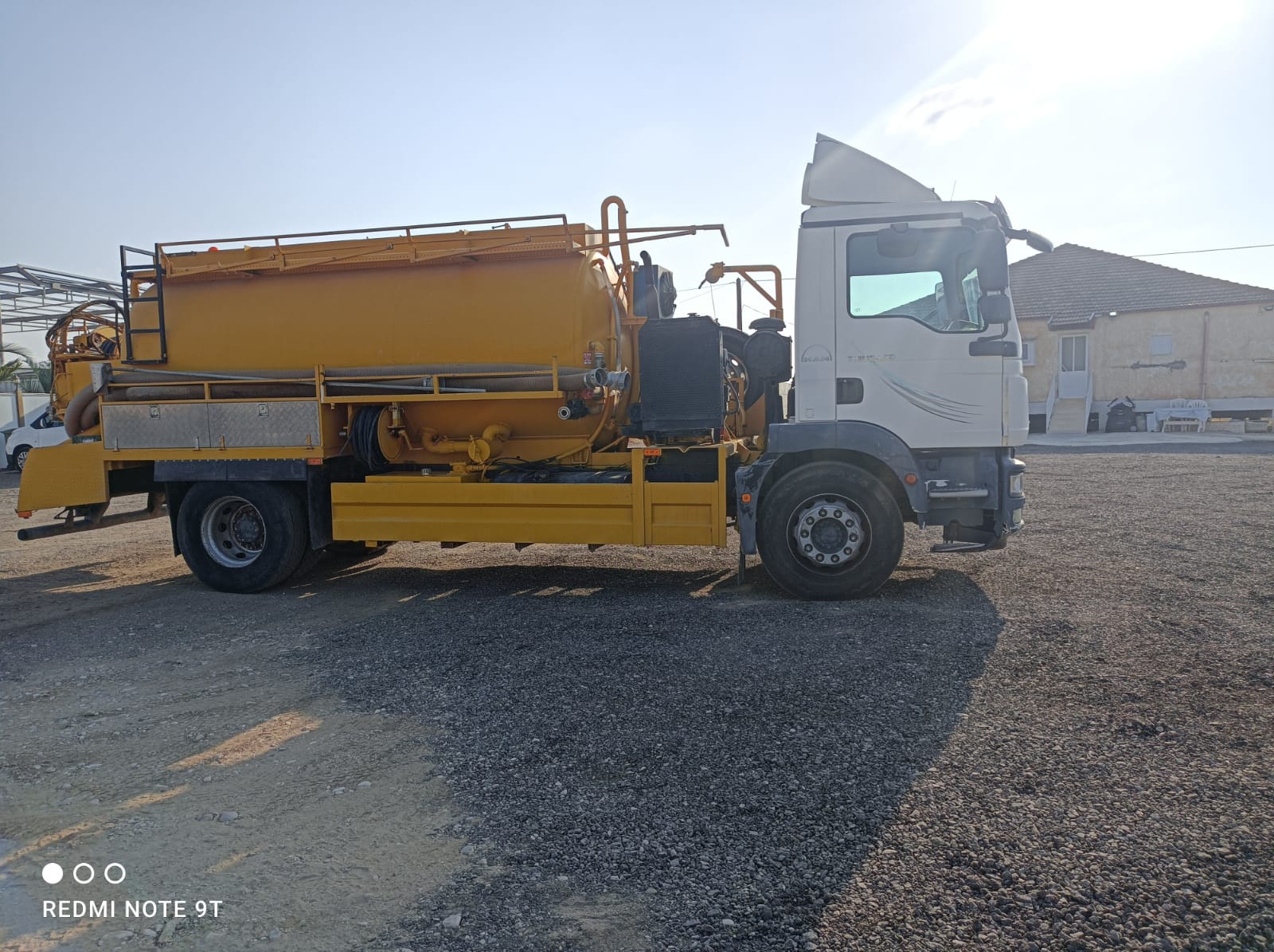 תמונה 2 ,משאית ביוב למכירה בפטיש כלי עבודה  כלי עבודה