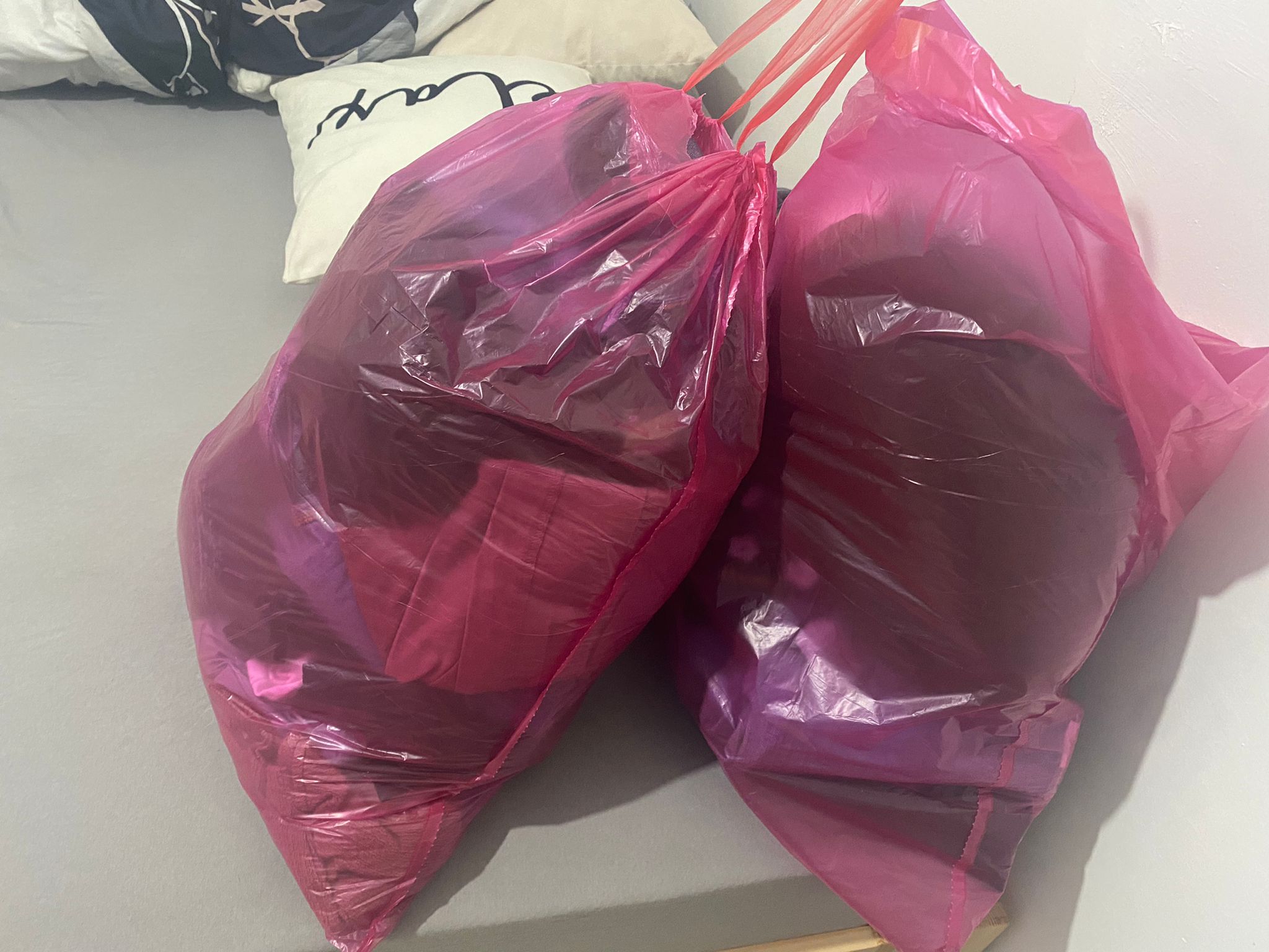 תמונה 1 ,ביגוד נעליים ועוד  למכירה בראשון לציון למסירה  אחר