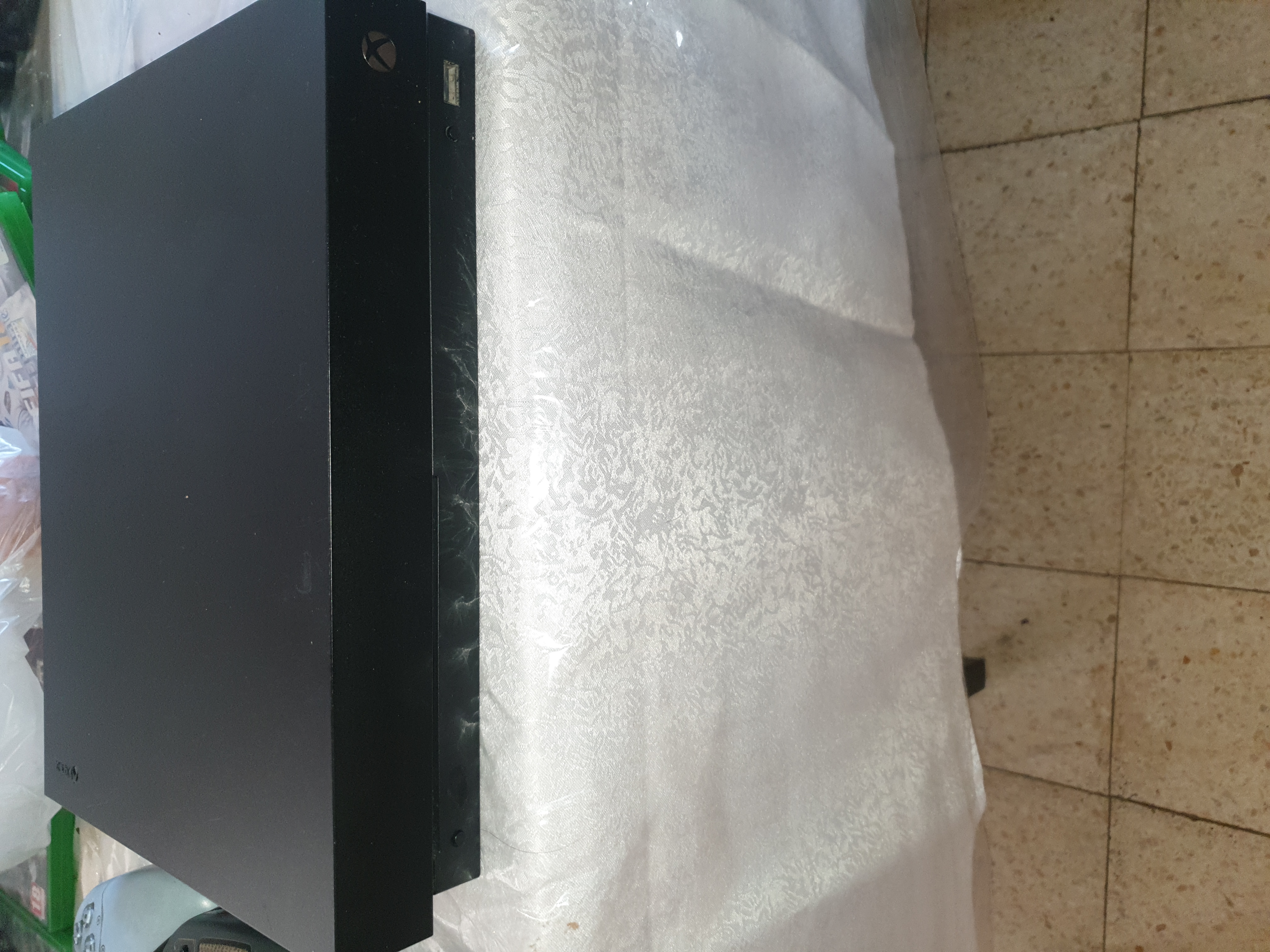 תמונה 1 ,לוי למכירה בנתניה משחקים וקונסולות  XBox ONE